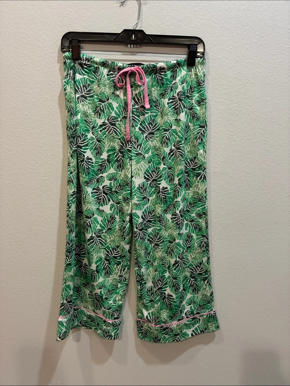 Tropical Green Leaf Short-Sleeve Kids Pajama Set with Pink Trim